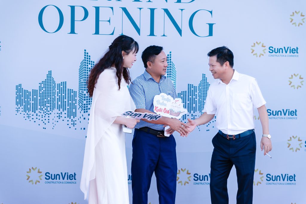 KHAI TRƯƠNG SHOWROOM GẠCH ỐP LÁT VÀ THIẾT BỊ VỆ SINH TẠI THANH HÓA