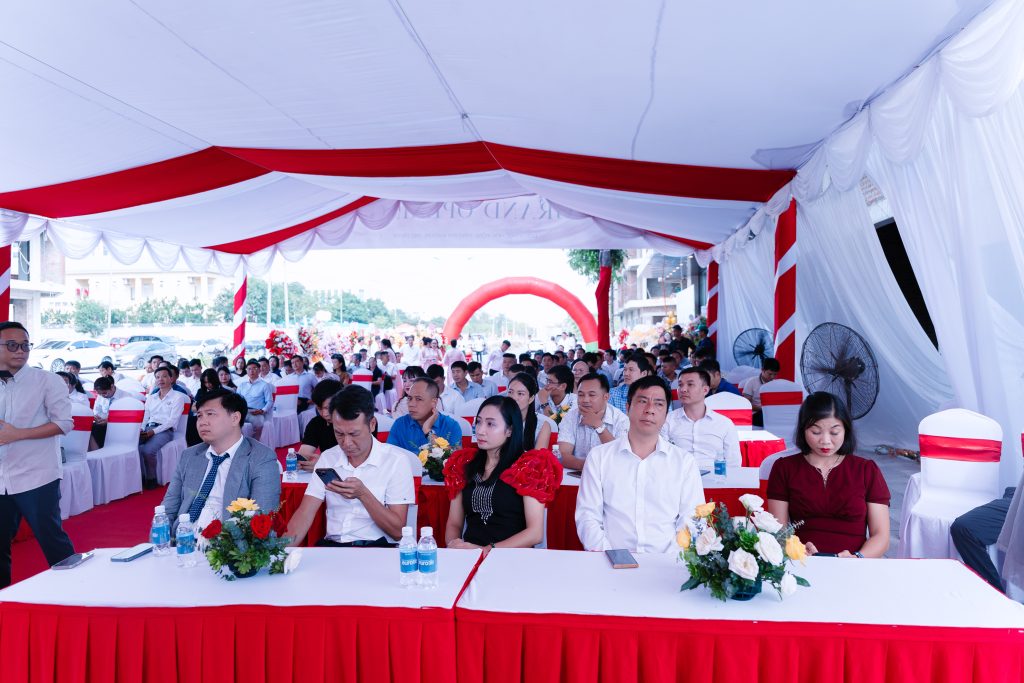 KHAI TRƯƠNG SHOWROOM GẠCH ỐP LÁT VÀ THIẾT BỊ VỆ SINH TẠI THANH HÓA