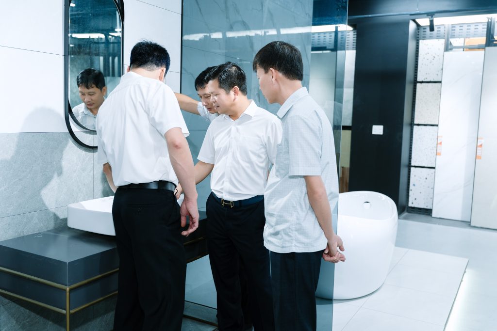 KHAI TRƯƠNG SHOWROOM GẠCH ỐP LÁT VÀ THIẾT BỊ VỆ SINH TẠI THANH HÓA
