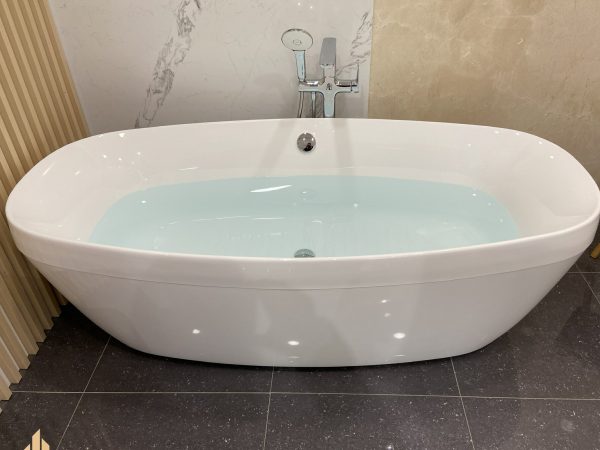 BỒN TẮM ĐẶT SÀN BF-1858V