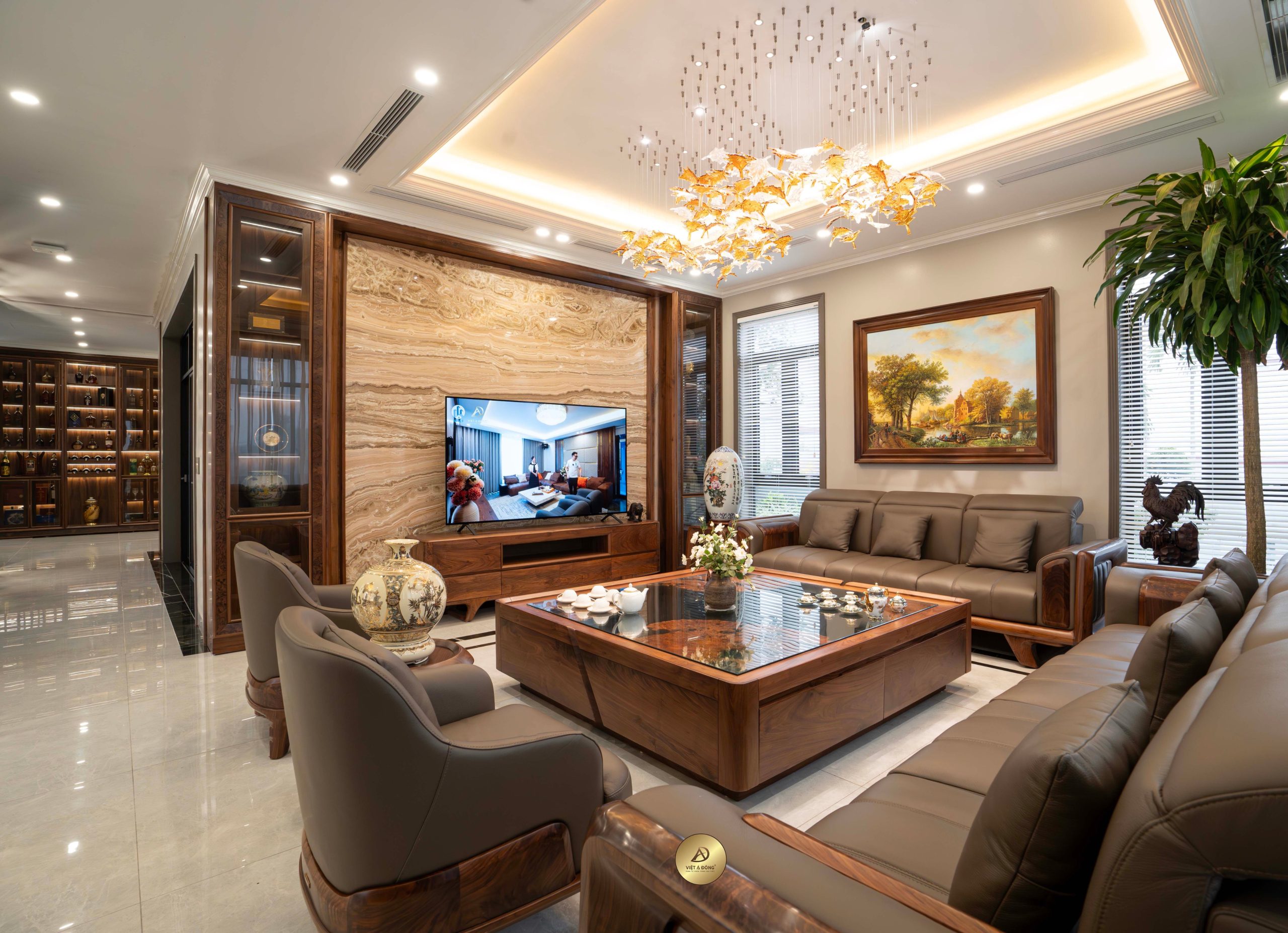 PHONG CACH A DONG scaled