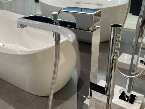 Vòi Sen Xả Bồn Tắm TBP02303AA/TBN01105B