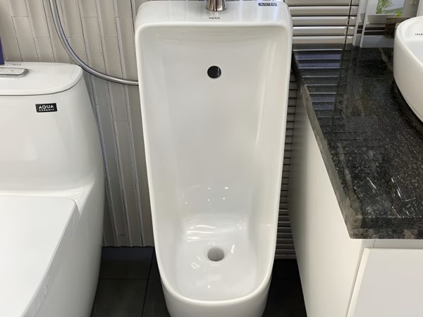 bon tieu nam inax AU 468VAC