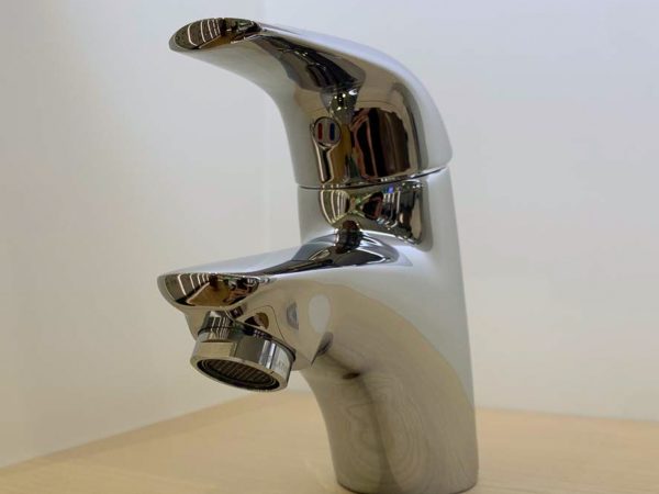 voi chau cam ung inax LFV 3002S