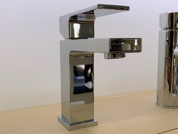 VÒI CHẬU LFV-402S